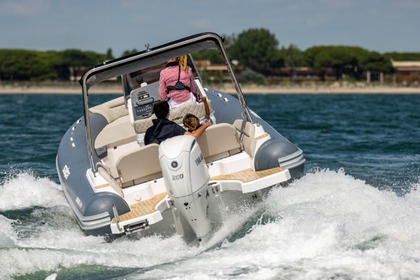 Hire RIB Salpa Soleil 24.5 Bol