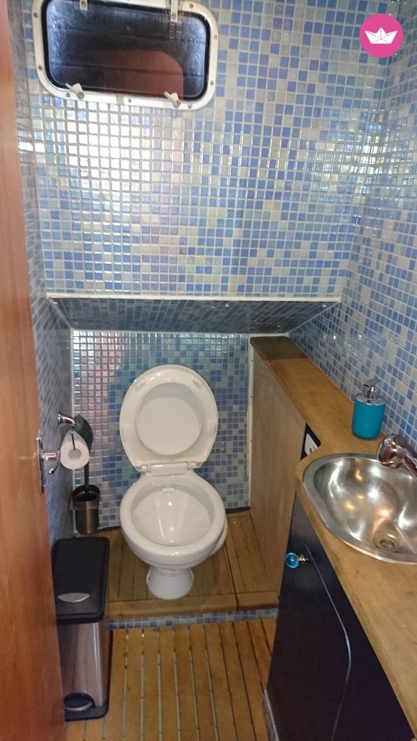 Wave Runner 50 in Athens for hire