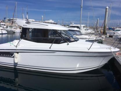 Charter Motorboat Jeanneau Merry Fisher 6.95 Saint-Quay-Portrieux