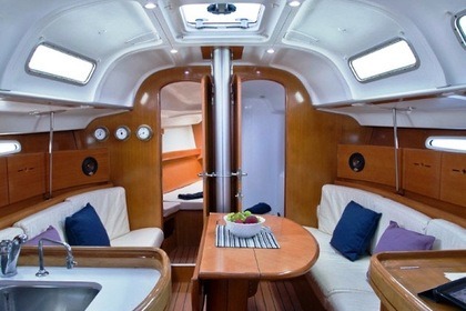 BENETEAU 40.7 NICE, COMFORTABLE AND FAST!