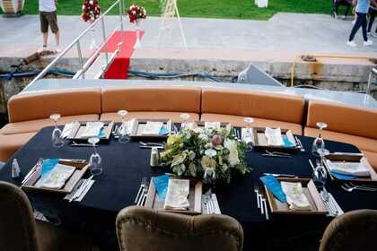 Mega Motor Yacht in Istanbul