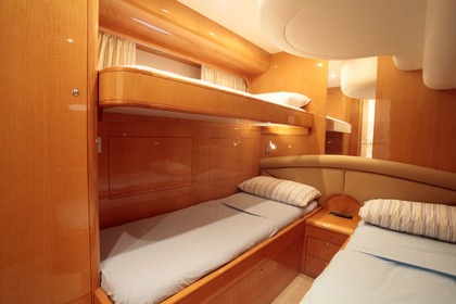 Prachtig Uniesse 55 Fly-jacht