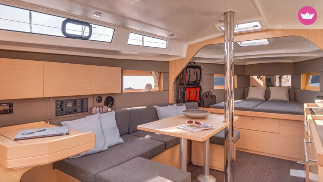 Sailboat Beneteau Oceanis 38 (3 Cabins) for hire