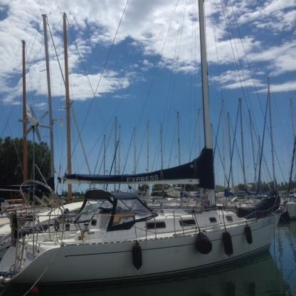 Charter Sailboat Freedom Yachts Freedom 35 Monfalcone