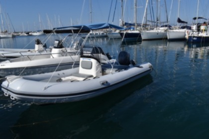 Charter Motorboat Zodiac Medline 500 Alghero