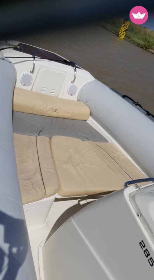 Sea Hawk 285