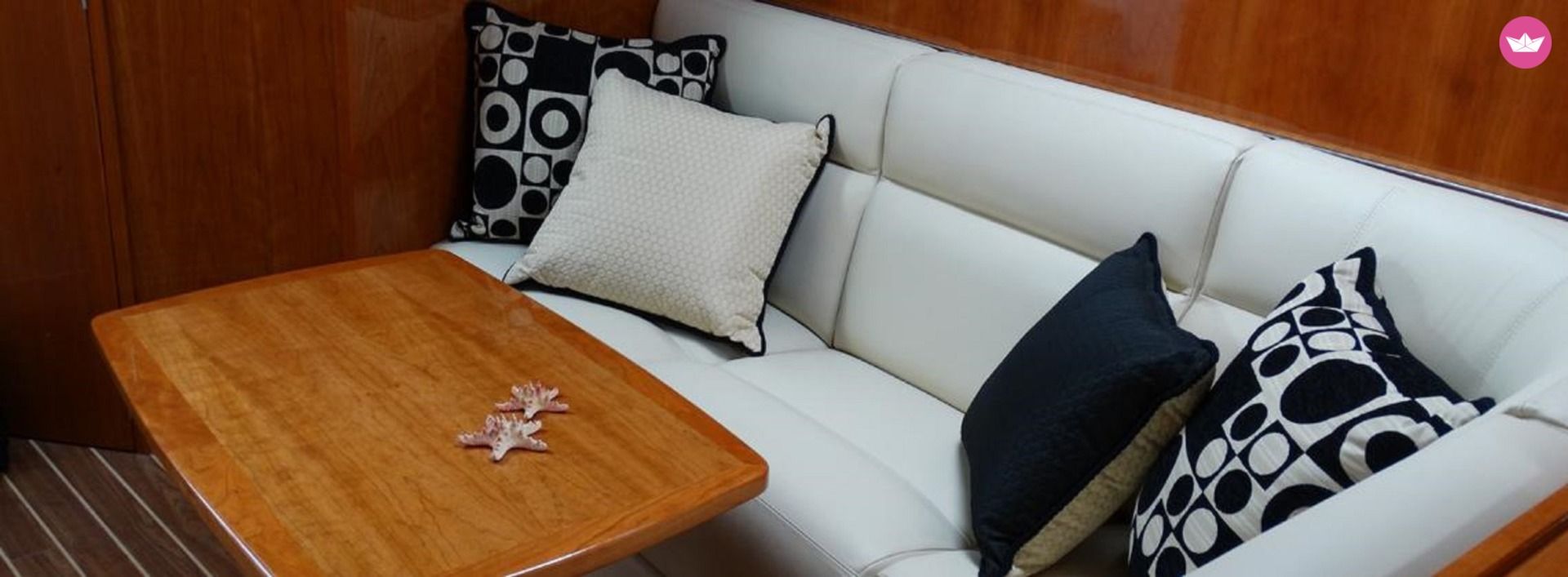 Motorboat Riviera 48 Express  