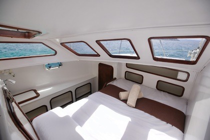 Private DAY CHARTER Catamaran Dean 365