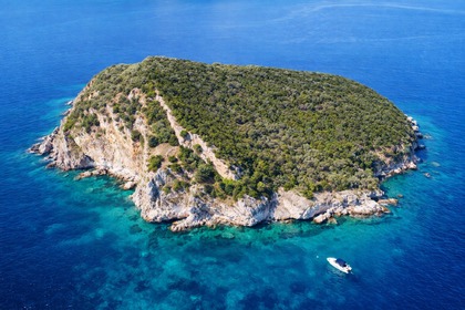 Private Boat Cruise with Swimming & Activities