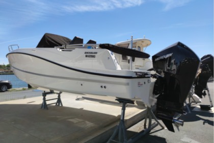 (Essence inclus) Quicksilver Activ 755 Open (Skipper non inclus)