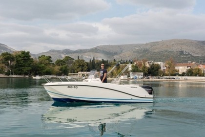 Verhuur Motorboot QUICKSILVER 555 Open Trogir