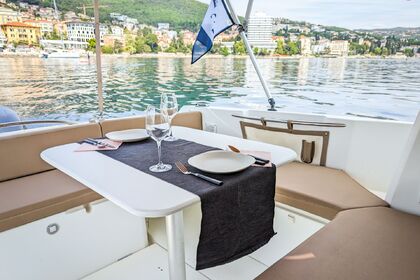 Jenneau Merry Fisher 755