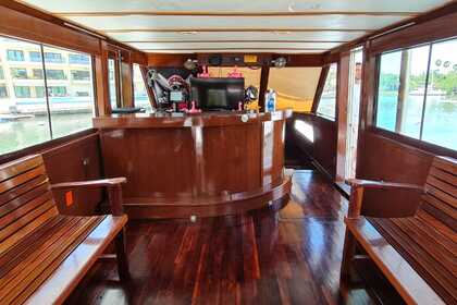 Hatteras 53' Classic