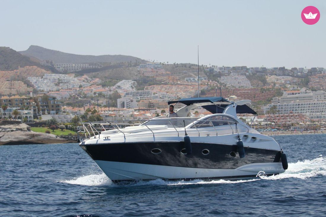 Bateau à moteur Astondoa