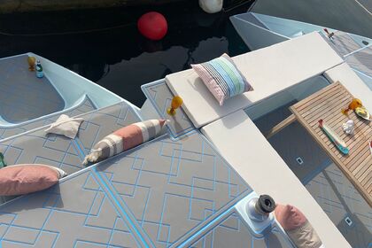 CATAMARÁN NUEVO A ESTRENAR