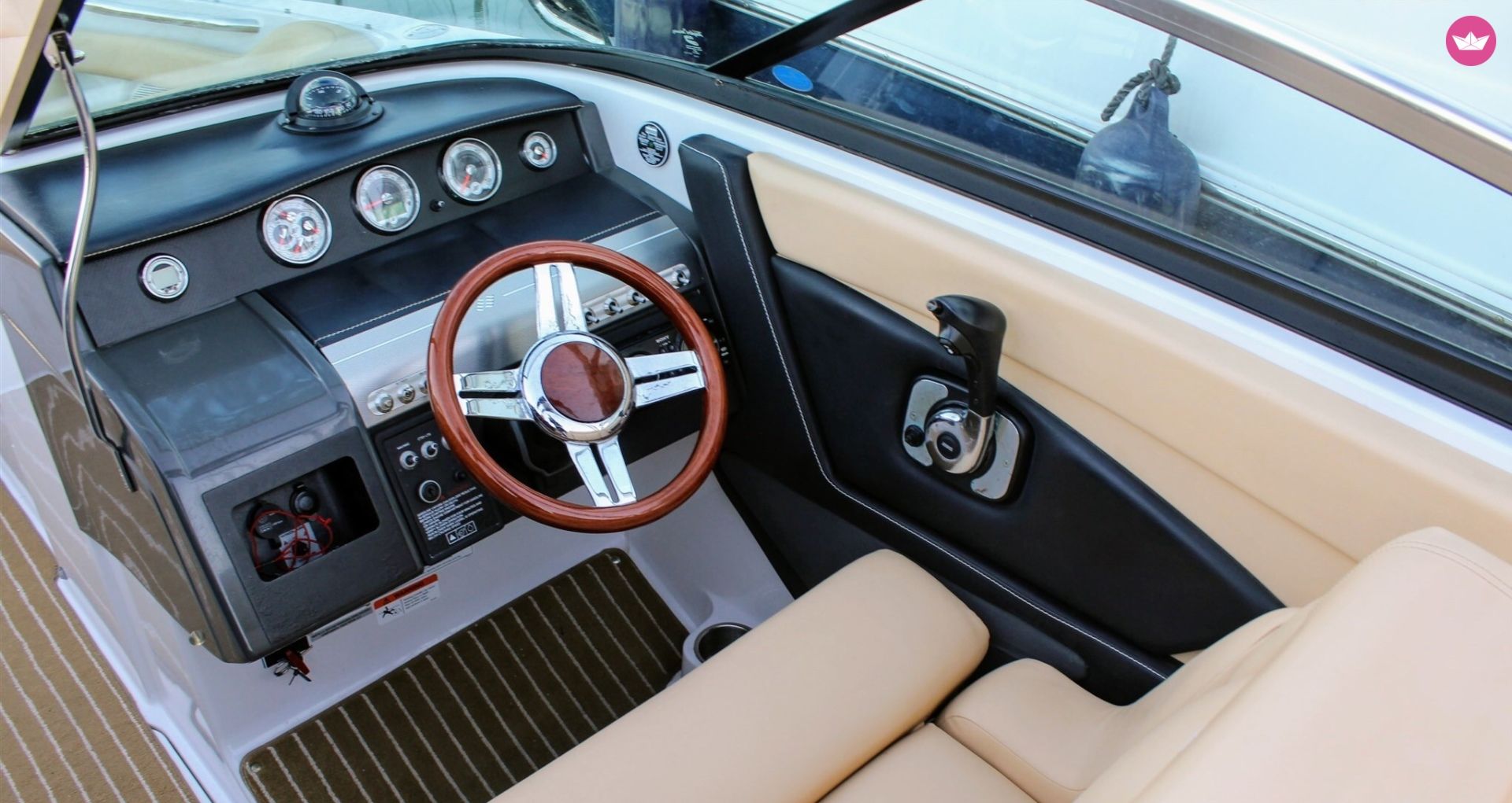 Motorboat Four Winns 242 Sl  