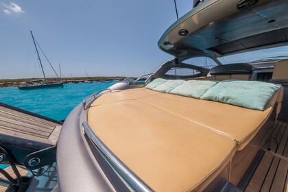 Verhuur Motorjacht Pershing 50 Ibiza