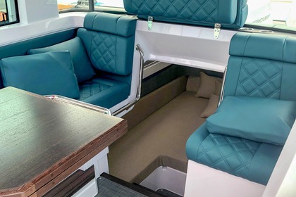 Axopar 37X Cross Cabin