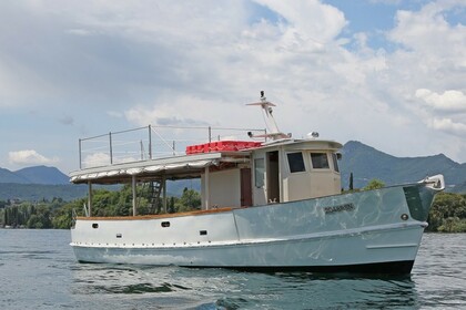 Hyra båt Motorbåt Navetta 17 mt Gardasjön