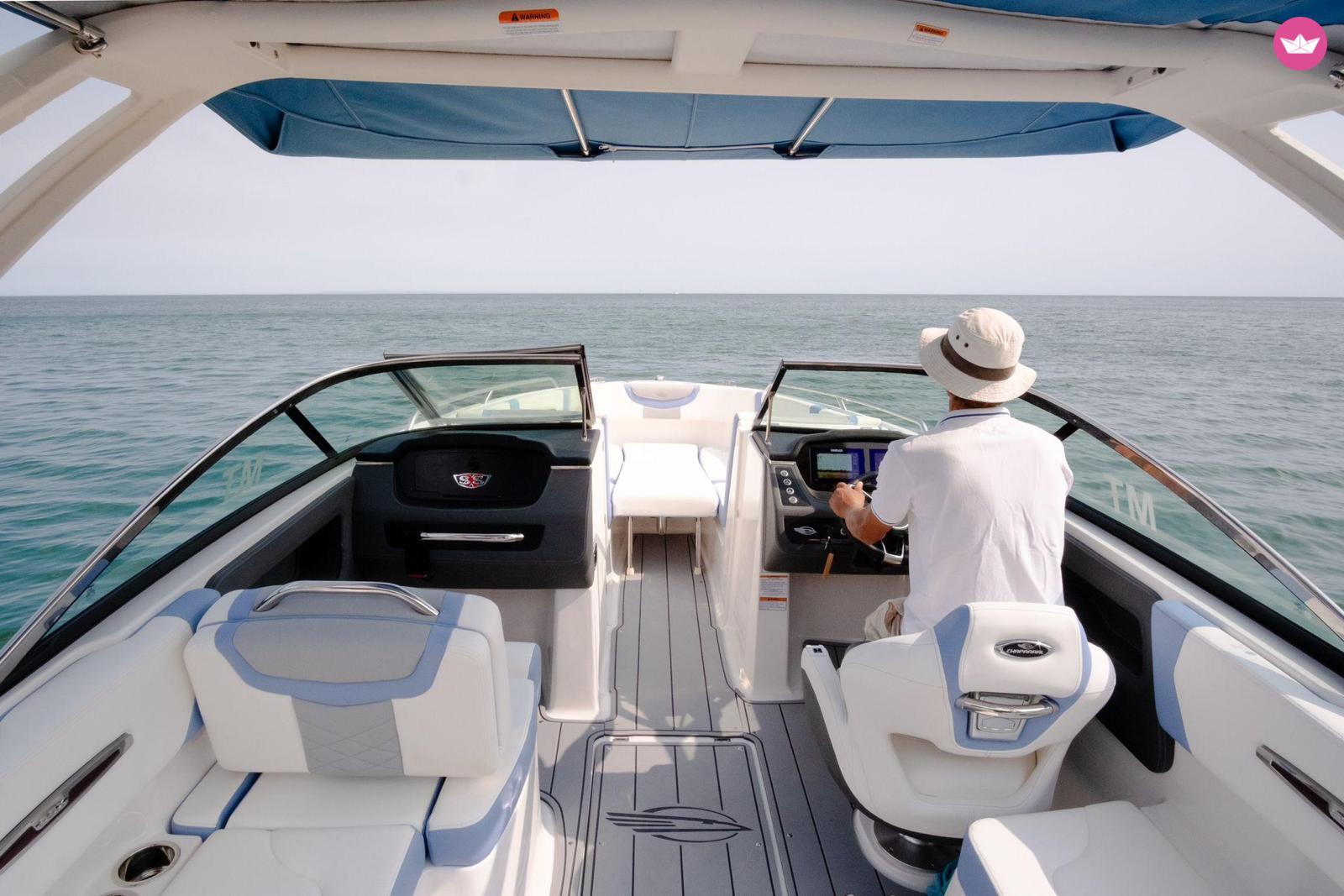 Bateau à moteur Chaparral 247 SSX 7