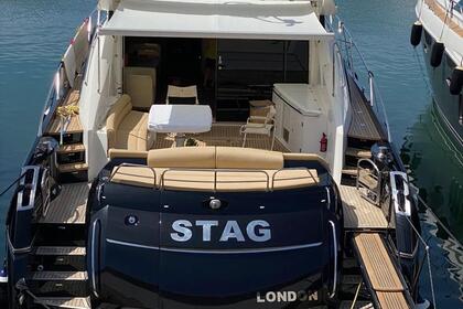 Noleggio Yacht a motore Sunseeker Predator72 Gallipoli