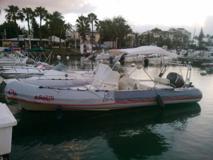 Location Semi-rigide Joker Boat Clubman 24' Le Gosier