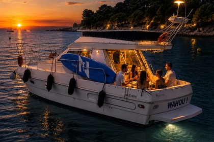 Verhuur Motorboot FERETTI Fly 34 Cannes