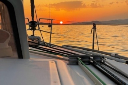 Charter Sailboat Beneteau Cyclade 39.3 Marseille