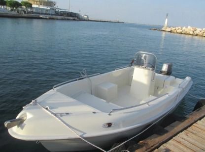 Location Bateau à moteur Karel V160 Confort Saint-Mandrier-sur-Mer