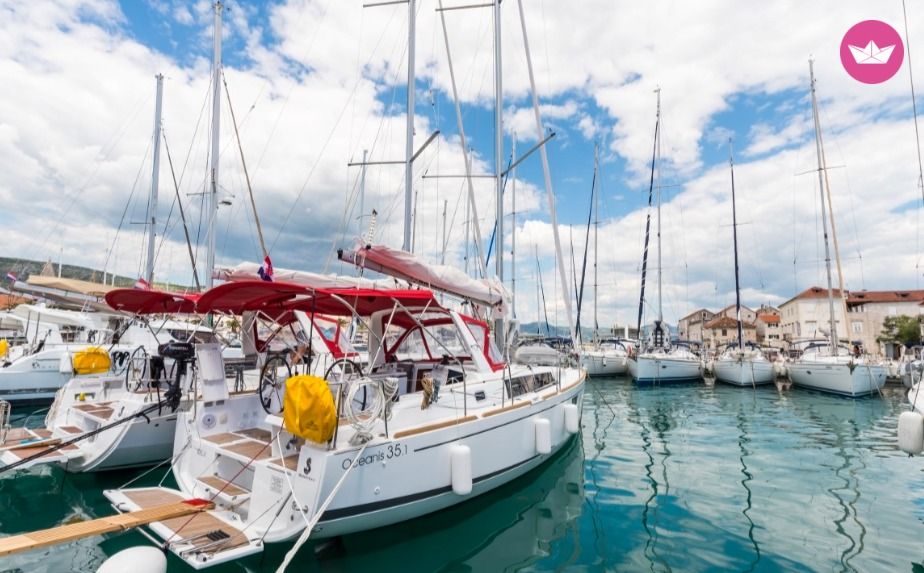 Voilier BENETEAU OCEANIS 35 10.45m