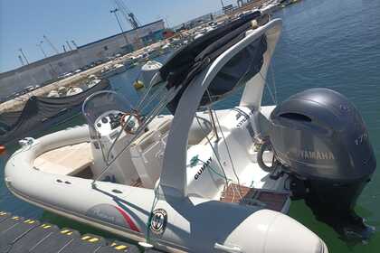 Semirrigido ate 14 pessoas