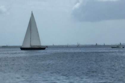 Endeavor 40 ft sailboat Bocas del Toro
