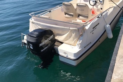 Hire Motorboat Quicksilver Activ 535 open Marseille