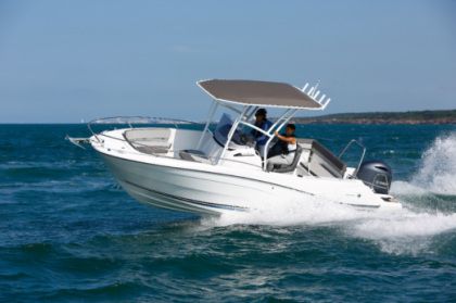 Charter Motorboat Jeanneau Cap Camarat 6.5 Cc - Serie 3 Quiberon