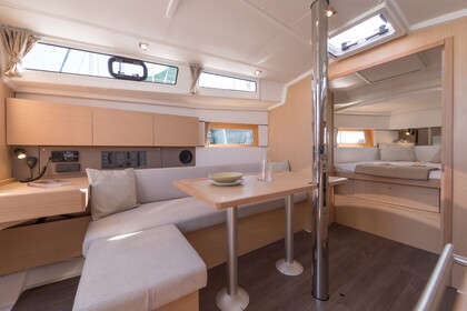 Hyra båt Segelbåt Bénéteau Oceanis 38.1 Dubrovnik