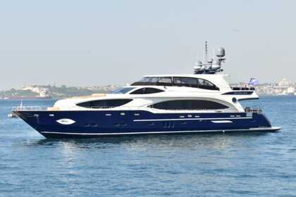 Mega Motor Yacht in Istanbul