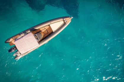 Location Semi-rigide FOST OBSESSION 740 (Suzuki) Sifnos