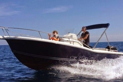 Hire Motorboat KELT WHITE SHARK 205 Nernier