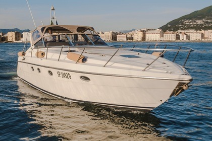 Rental Motorboat Cranchi Cranchi Mediteranee 40 Capri