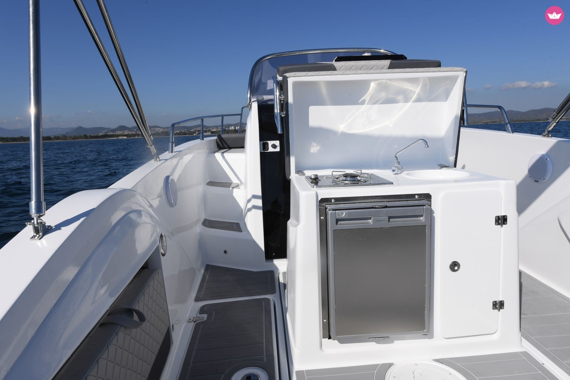Bateau à moteur IDEA MARINE 70 WA 250cv 3