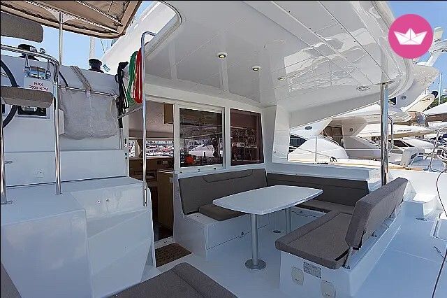 Catamaran Lagoon 400 S2 11m 8