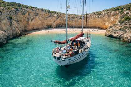 Charter Sailboat Endurance 43 Portimão