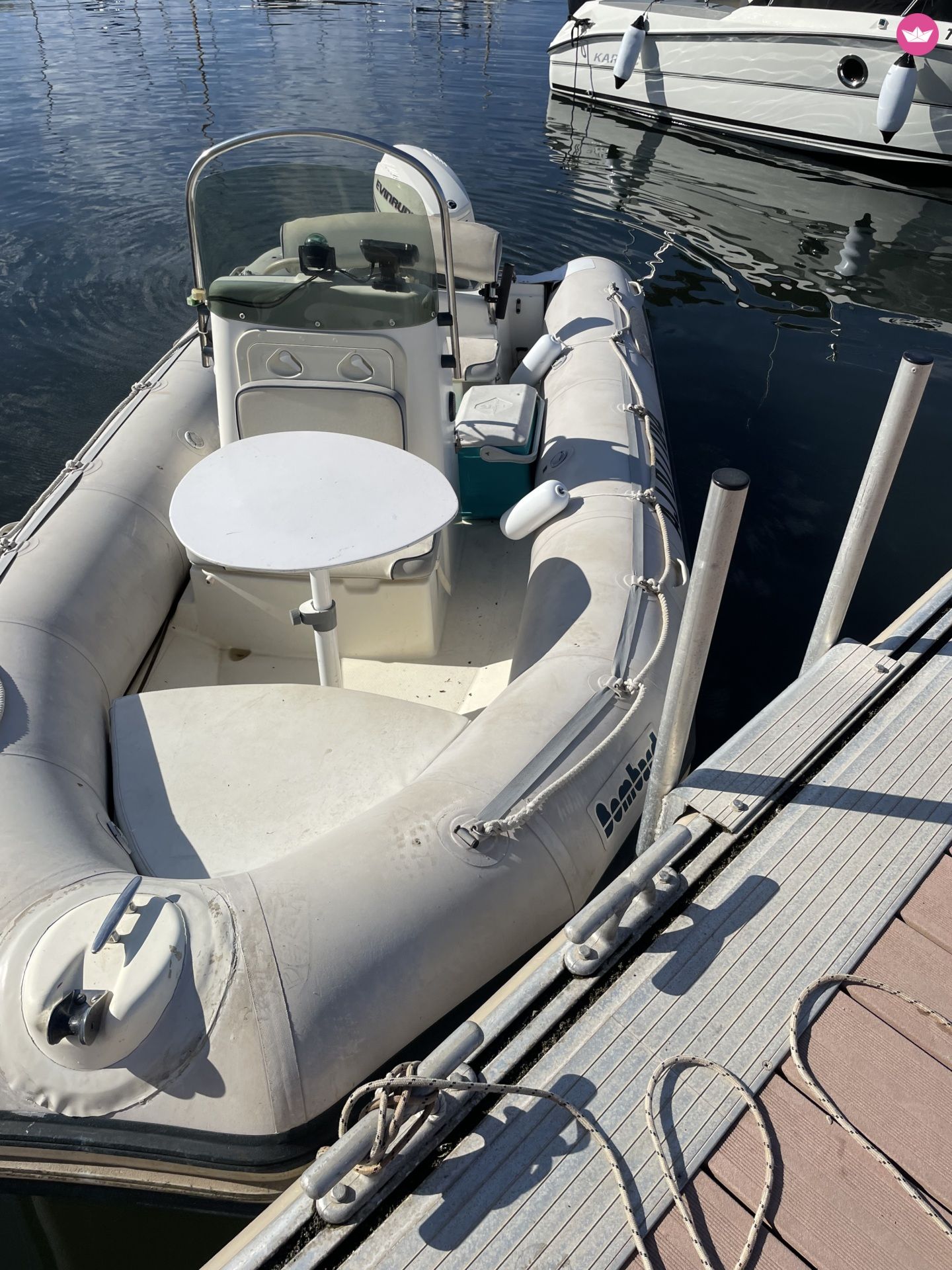 Louer Explorer Sb 550