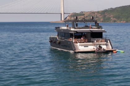 Charter Motor yacht Luxury Power Catamaran İstanbul