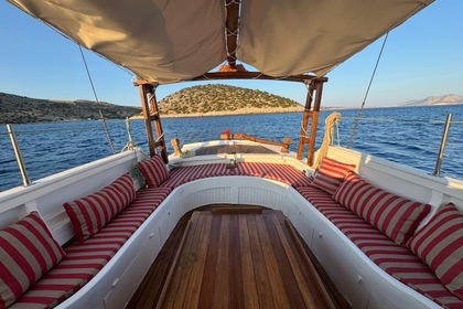 Rental Motorboat Νάξος Ξύλινος Παραδοσιακός Βαρκαλάς Naxos and Lesser Cyclades