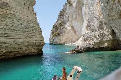 Giornata in gommone per visitare le calette garganiche e spiagge esclusive