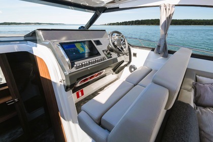 Verhuur Motorboot Finnmarine OY Grandezza 34 oc Trogir