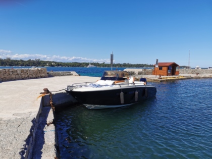 Rental Motorboat Invictus Cx240 Mandelieu-La Napoule