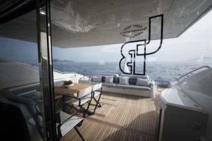 Sunseeker 82 Predator - Light Blue