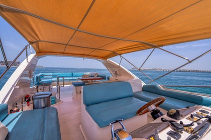 64-ft Majesty Yacht Private Cruise with Drink